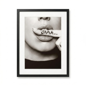 Silence Caché Derrière Lèvres
